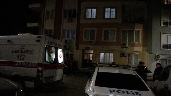 Evde korkunç manzara! WhatsApp grubundaki mesajlara dönmeyince…